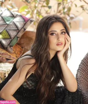 sajal-ali thumbnail #6270077