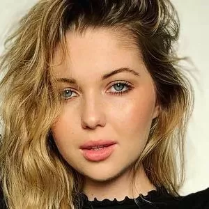 sammi-hanratty thumbnail #2218595