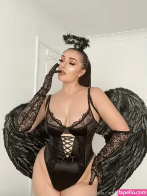 sammiewarren thumbnail #2673575