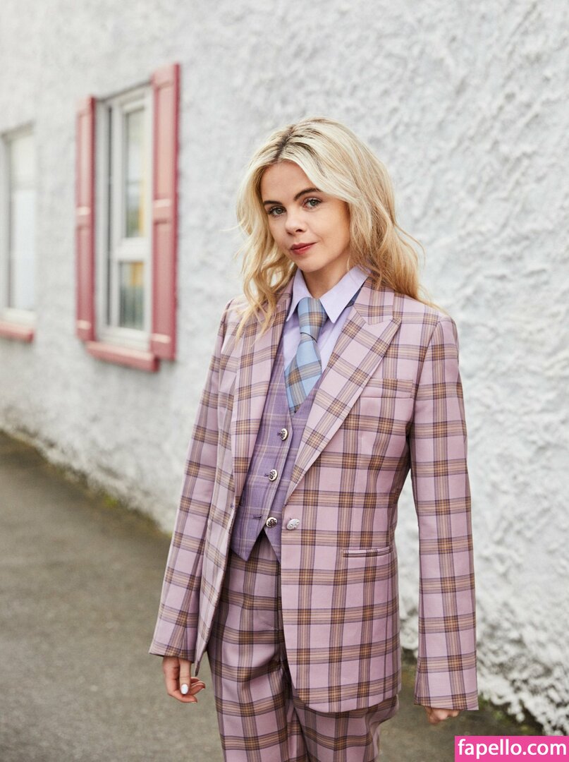 Saoirse-Monica Jackson-1