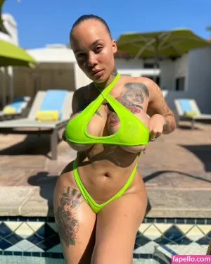 sara-gold thumbnail #430083