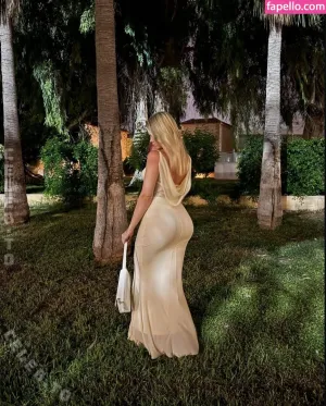 sara-manner thumbnail #6369869