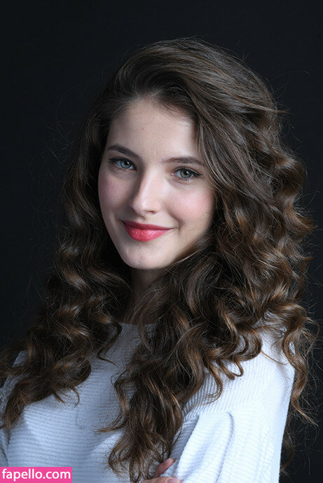 Sara Snadeva-2