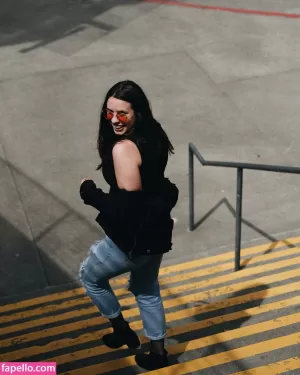sarah-butt thumbnail #3646341