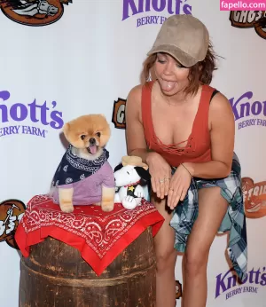 sarah-hyland thumbnail #1331969