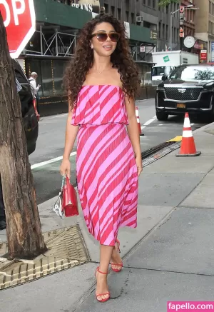 sarah-hyland thumbnail #1331713