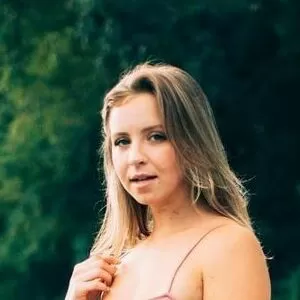 sarah-senecal thumbnail #2223919