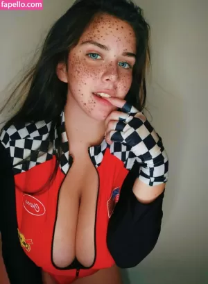 sarahbustani thumbnail #2224359