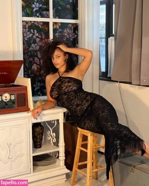 sarina thumbnail #785589