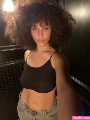 sarina thumbnail #785588