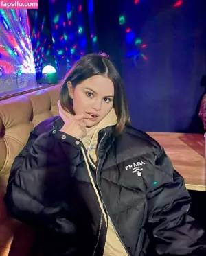 selena-gomez thumbnail #2229832