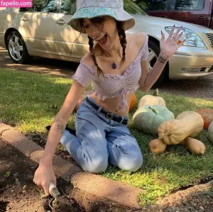 selflovemary thumbnail #3695877