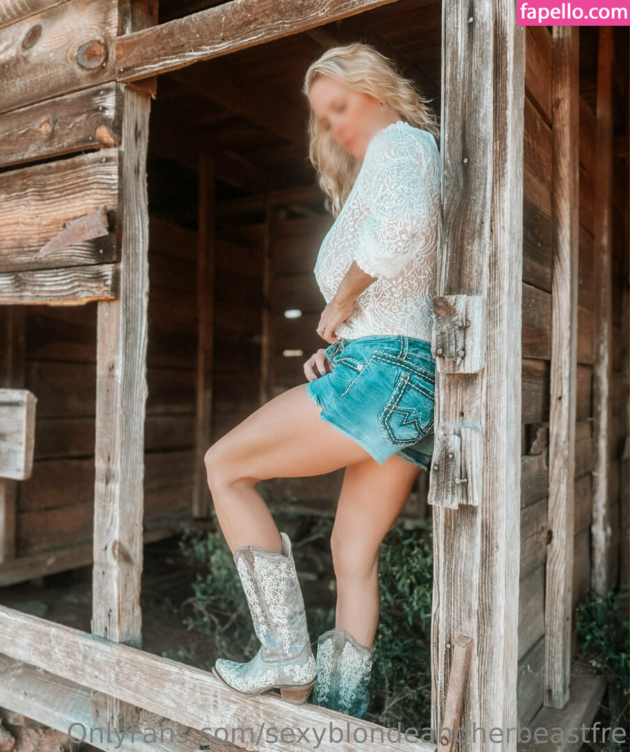 sexyblondeandherbeastfre-1