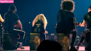 shakira thumbnail #696584