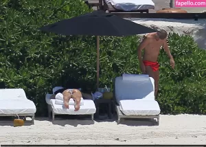 shakira thumbnail #696580