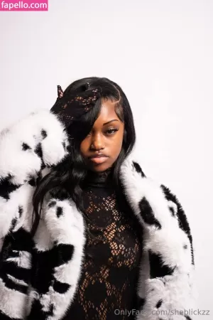 sheblickzz thumbnail #6105134