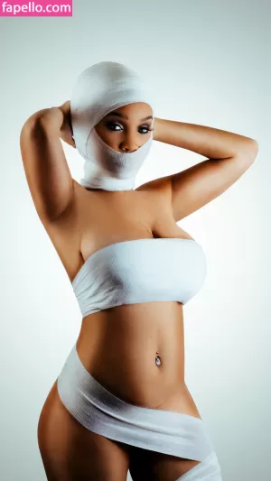 sheera-the-model thumbnail #2239721