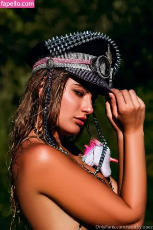 shotbylopez thumbnail #1409543