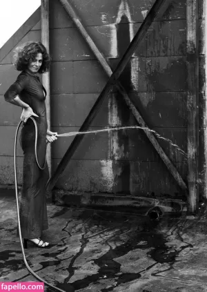 sigourney-weaver thumbnail #2245590