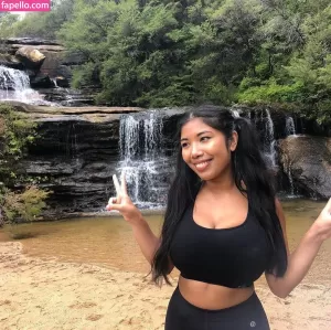 sml-prsn thumbnail #3375877