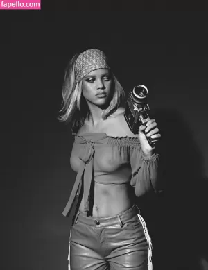 sofia-richie thumbnail #1059114