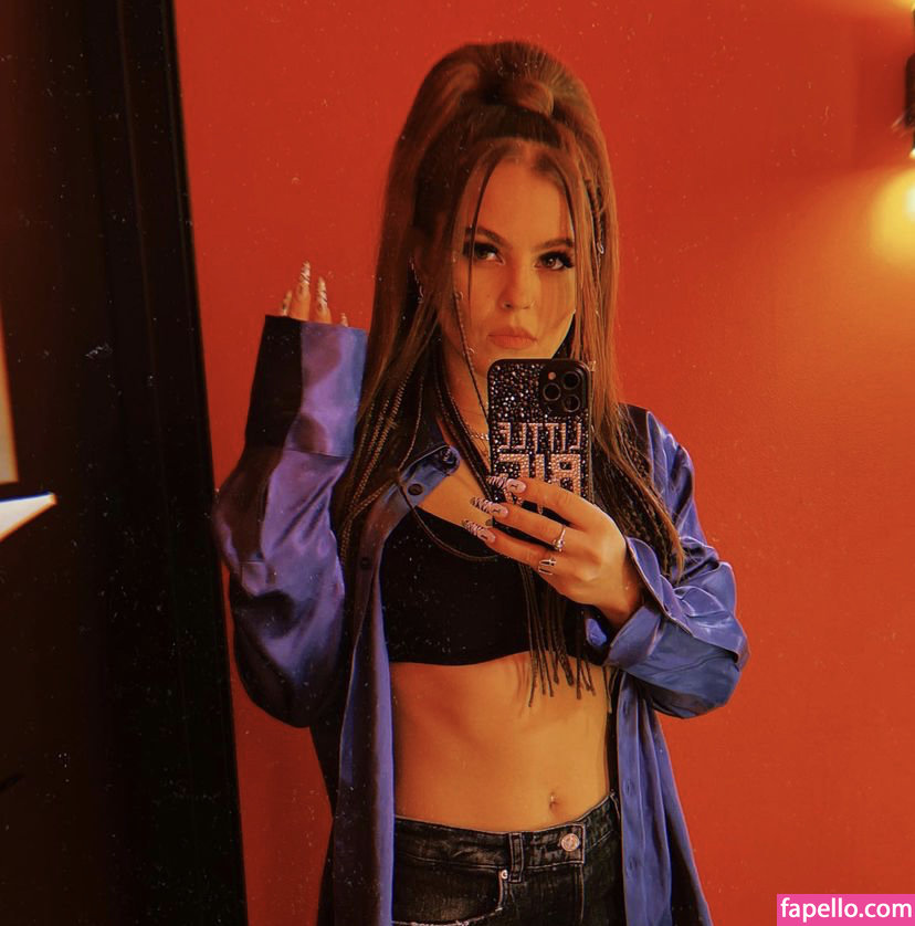 Sonya Tayurskaya-2