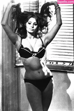 sophia-loren thumbnail #2258560