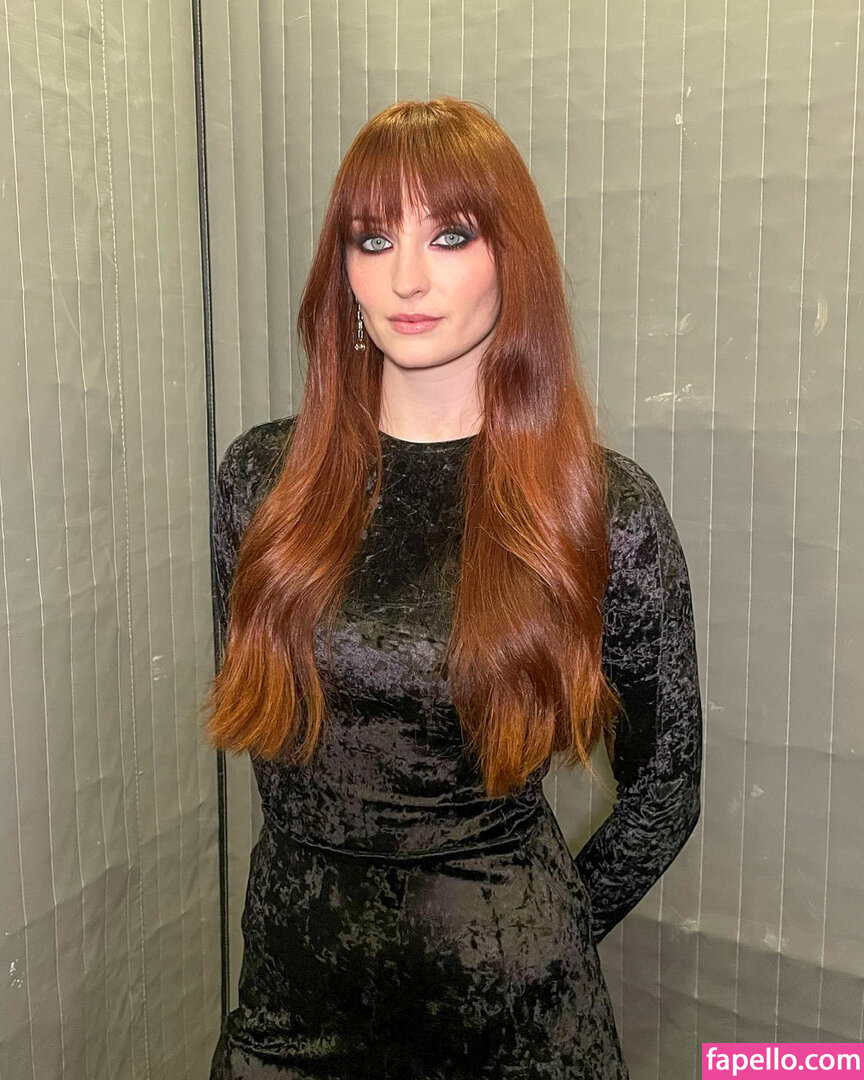 Sophie Turner-3