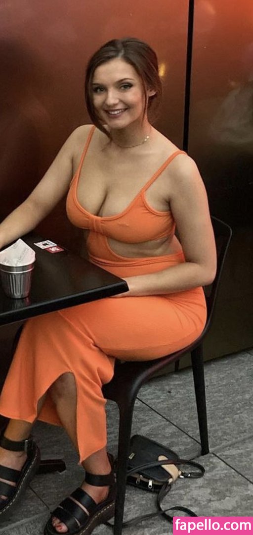 Sophie Wallace-3