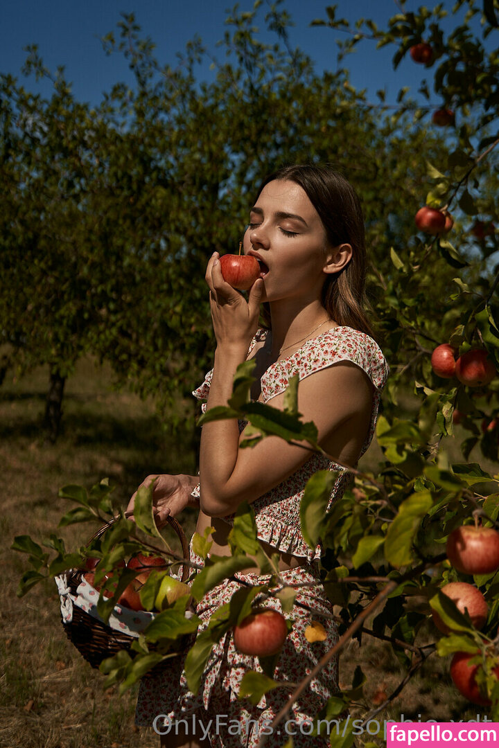 sophie-xdt – I Nudes – Celeb Nudes