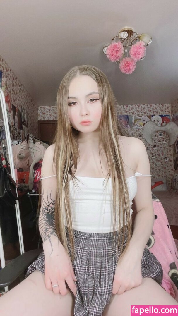 Sora4kawu, Sora_4ka, Emilyfluffy, Emily_Qween-2