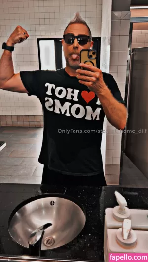 stay-at-home-dilf thumbnail #6179167