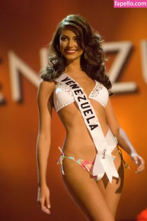 stefania-fernandez thumbnail #6091514