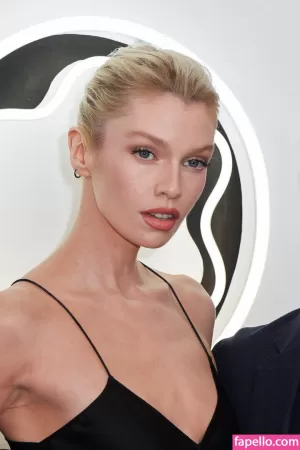 stella-maxwell thumbnail #2269428