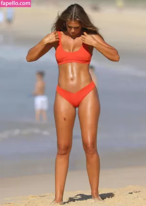 steph-claire-smith thumbnail #1310977