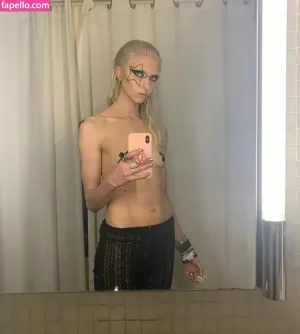 taylor-momsen thumbnail #68697
