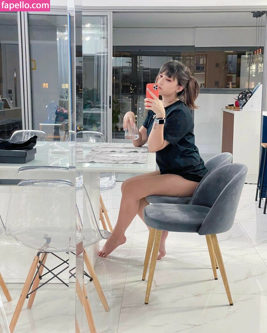 Thais Matsufugi-1