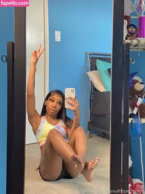 tharealhopechinelle thumbnail #2300463