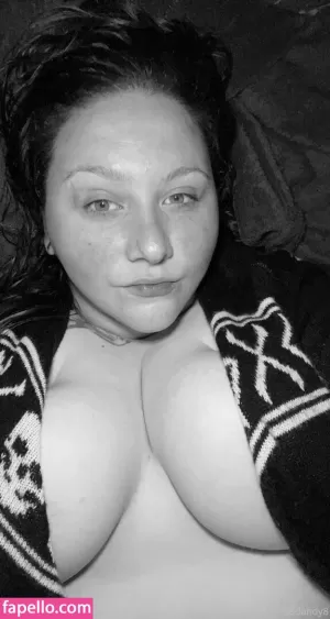 thatmandagirl thumbnail #3792387