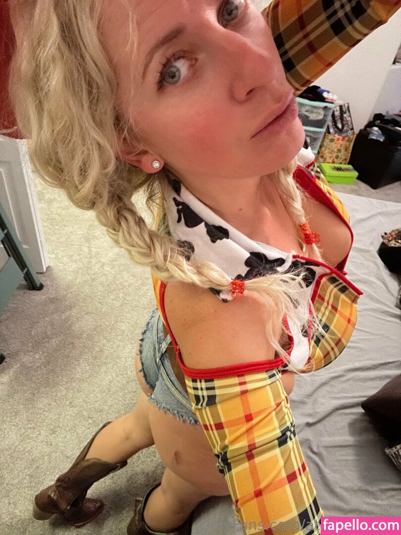 theblondintheblue-2