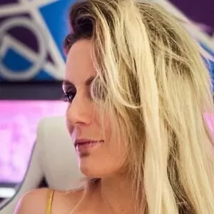 theleaway thumbnail #829883