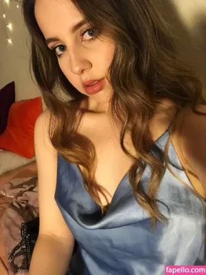 themissviolette thumbnail #2304551