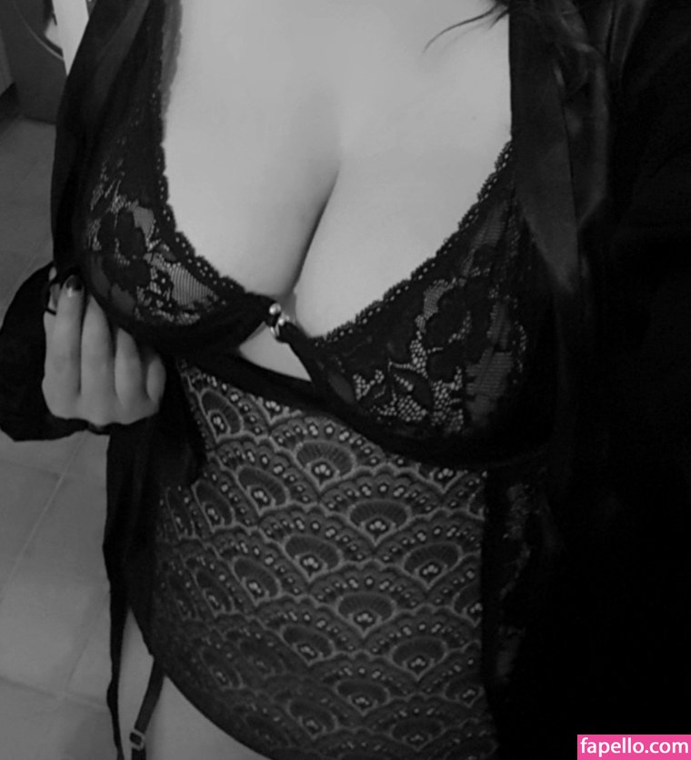 Tiffany Belle-1
