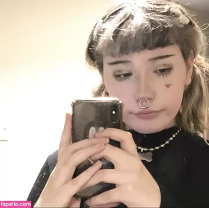 tinyfawnn thumbnail #2313345