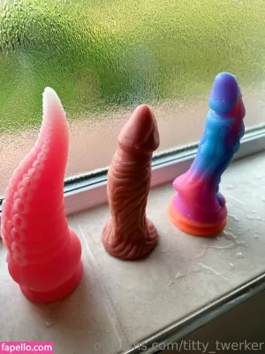 titty-twerker thumbnail #3129106