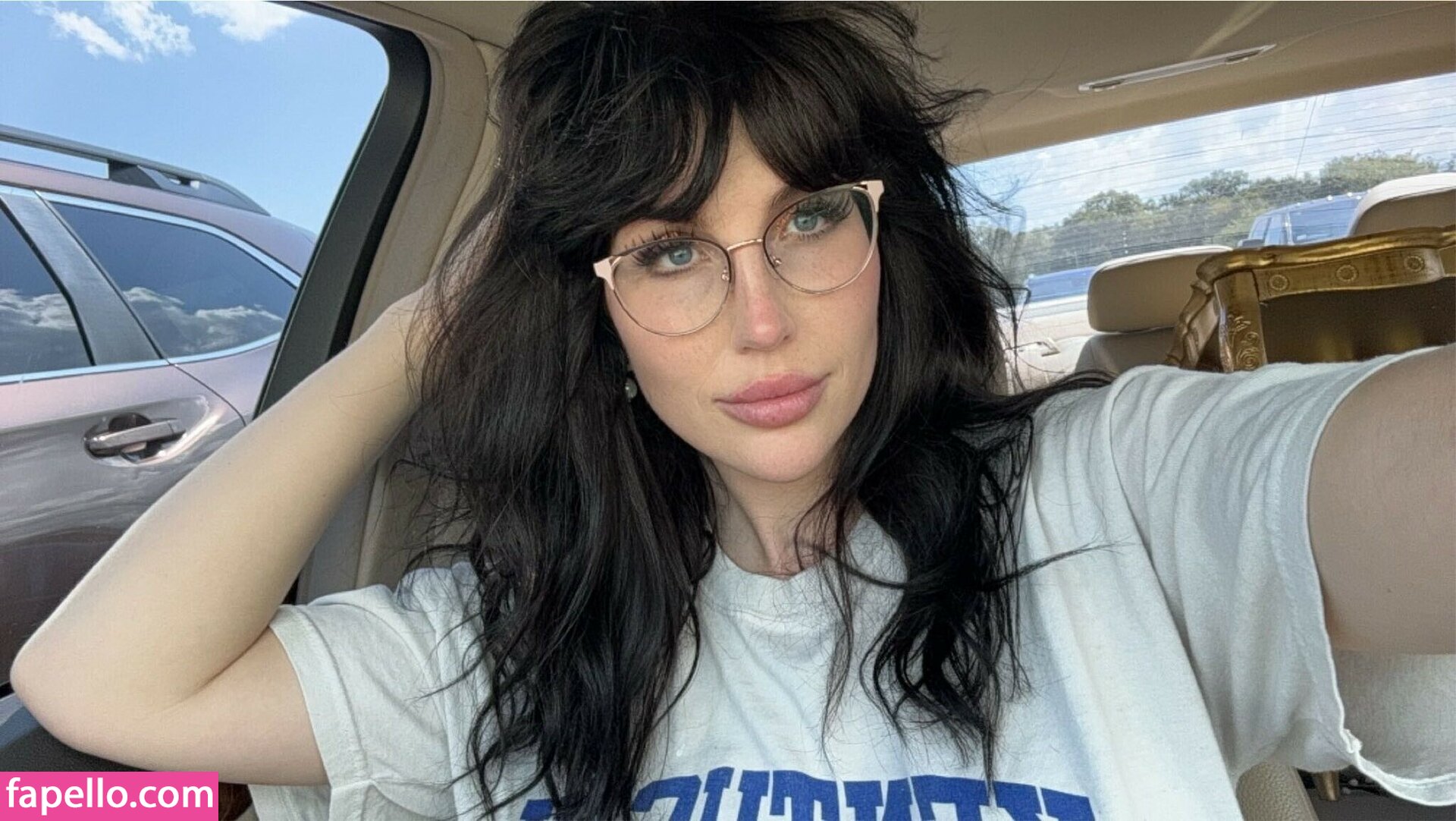 Trapgoddesss-2