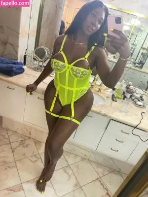 ts-nidia thumbnail #2485055