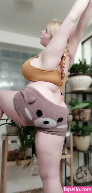 underbust thumbnail #6042117