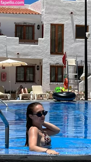 uxiaa-16 thumbnail #539912