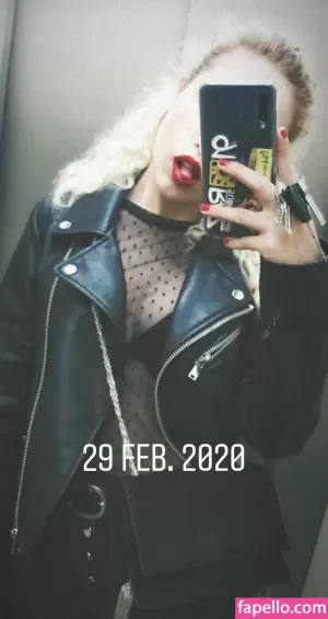 uxiaa-16 thumbnail #539907